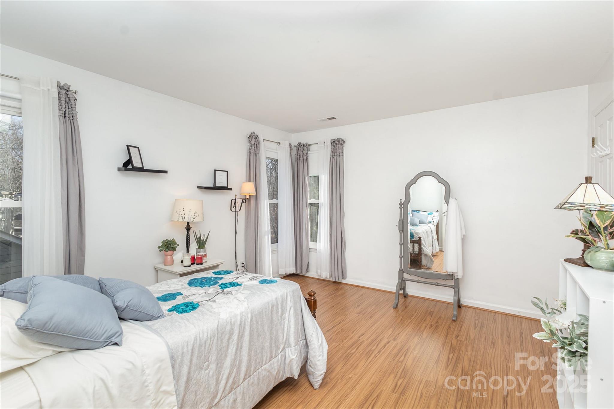 Davis Lake - Residential