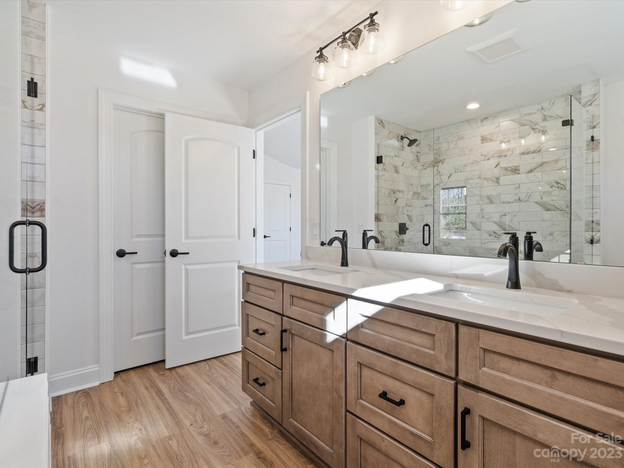 Tega Cay - Residential
