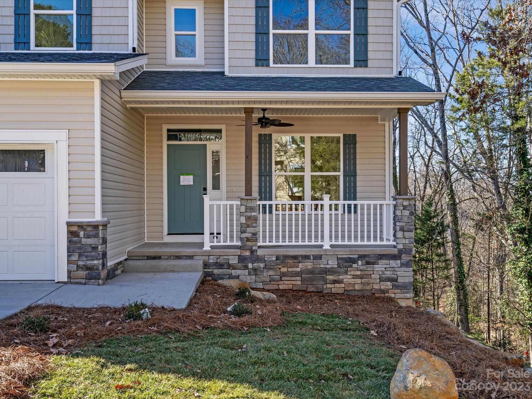 Tega Cay - Residential
