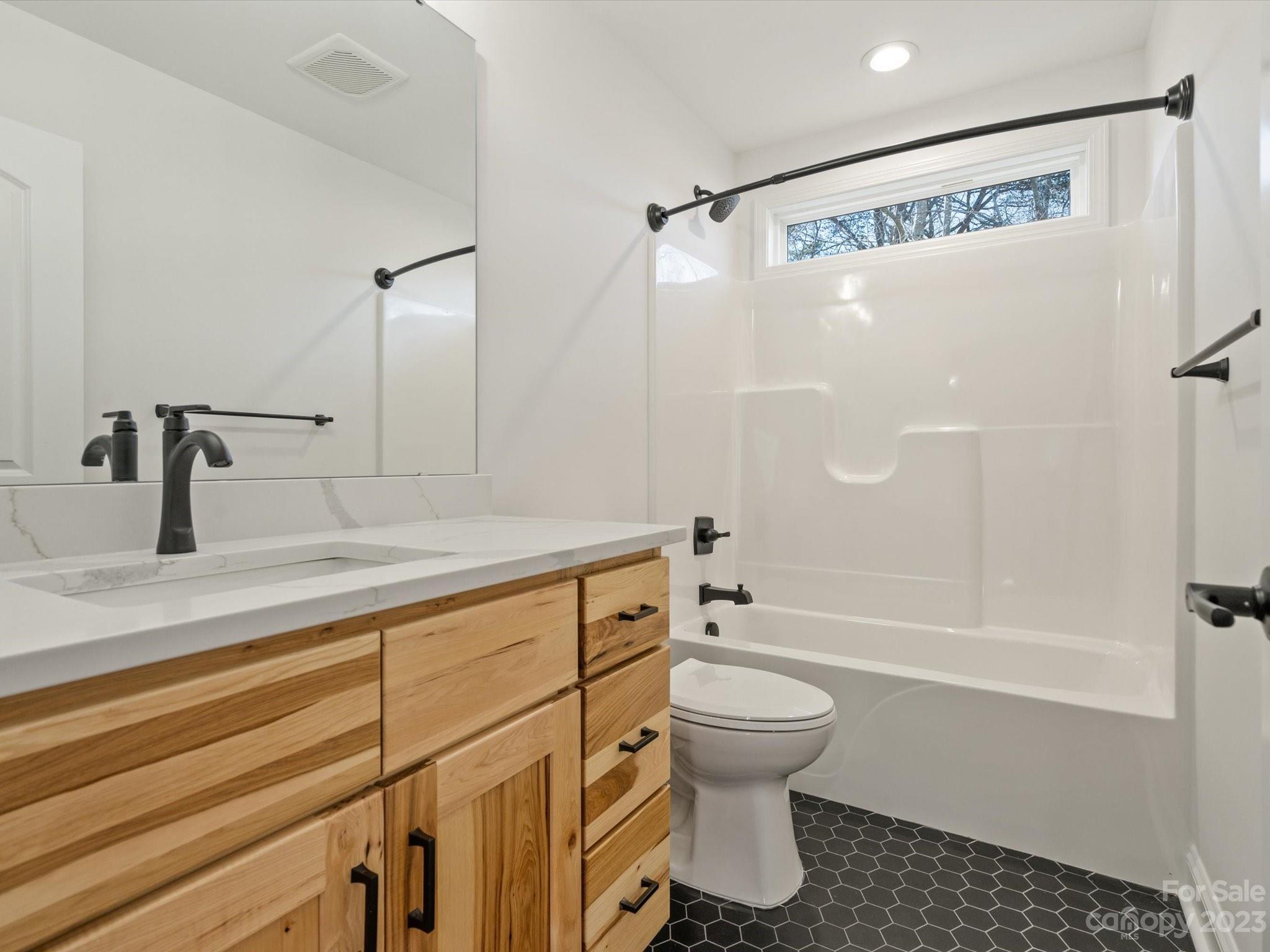 Tega Cay - Residential