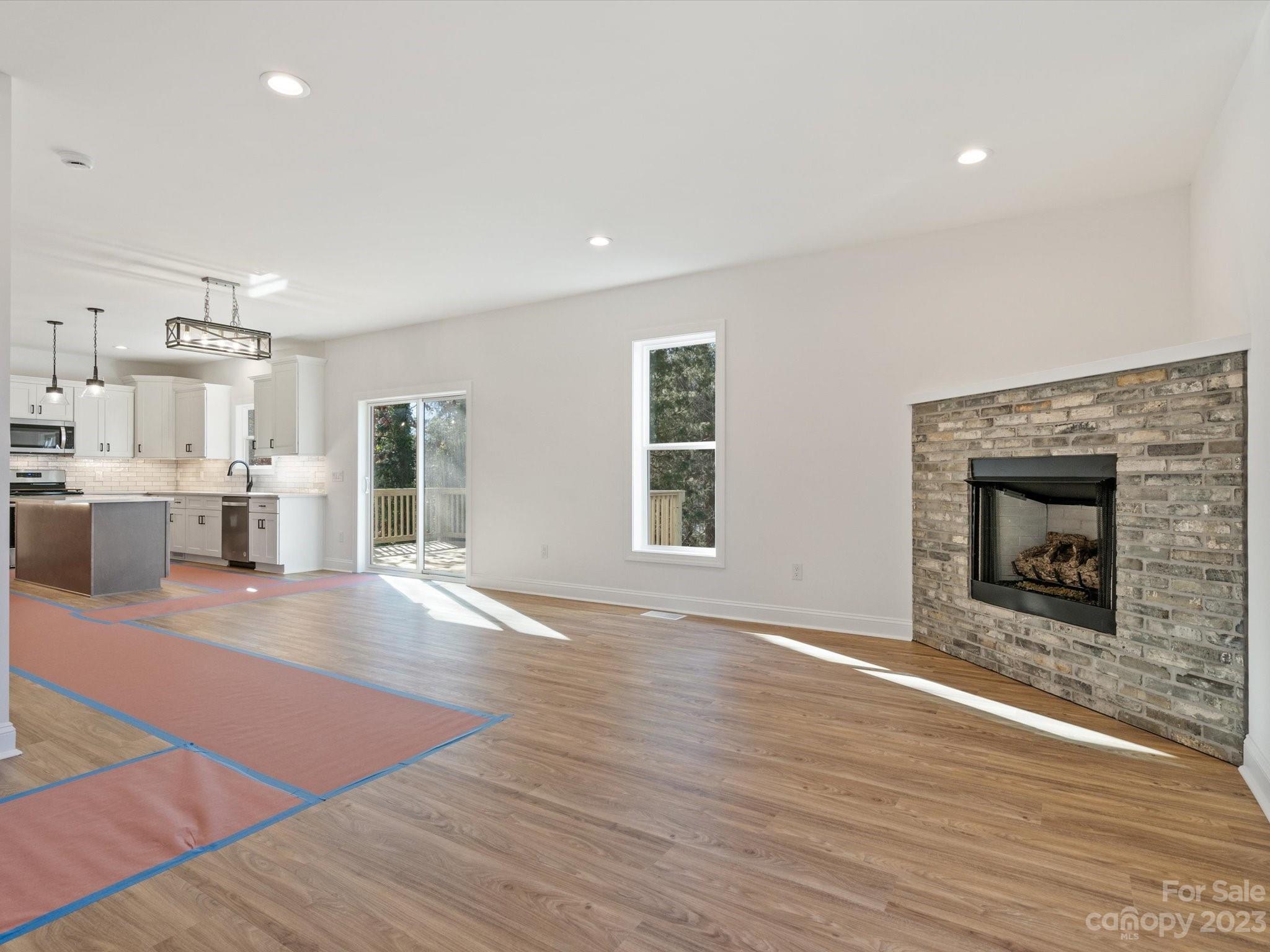 Tega Cay - Residential