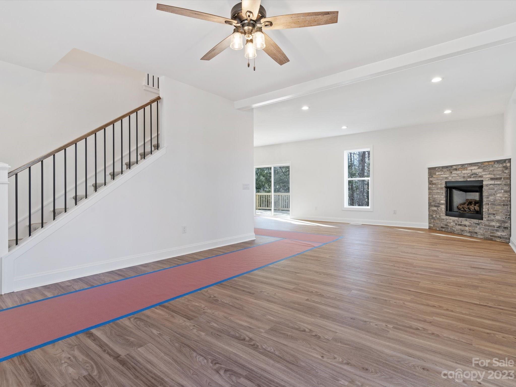 Tega Cay - Residential