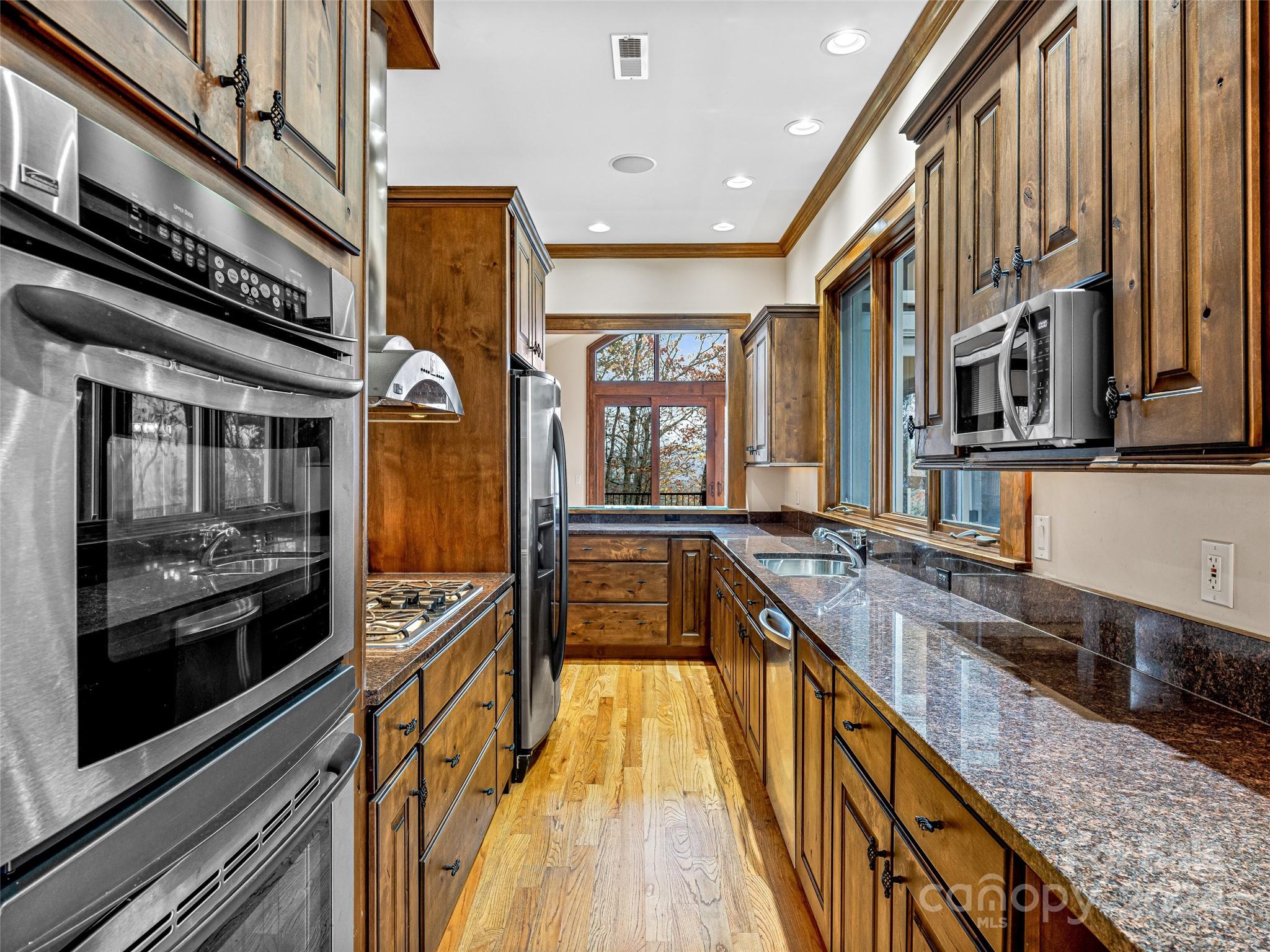 Straus Park - Residential