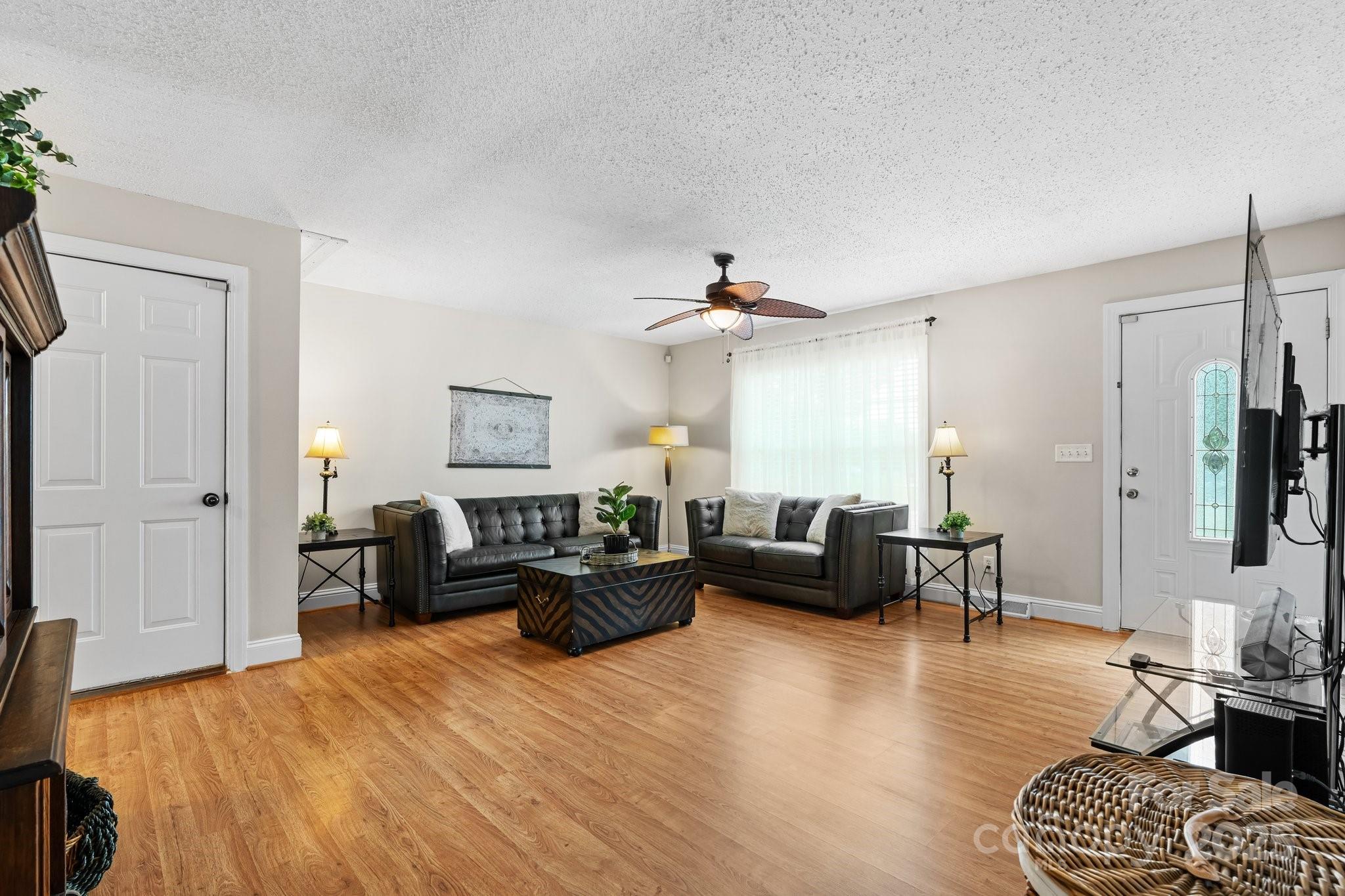 1028 Pocono Place