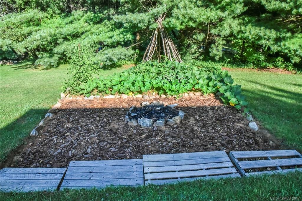 Dogwood Knolls - Residential