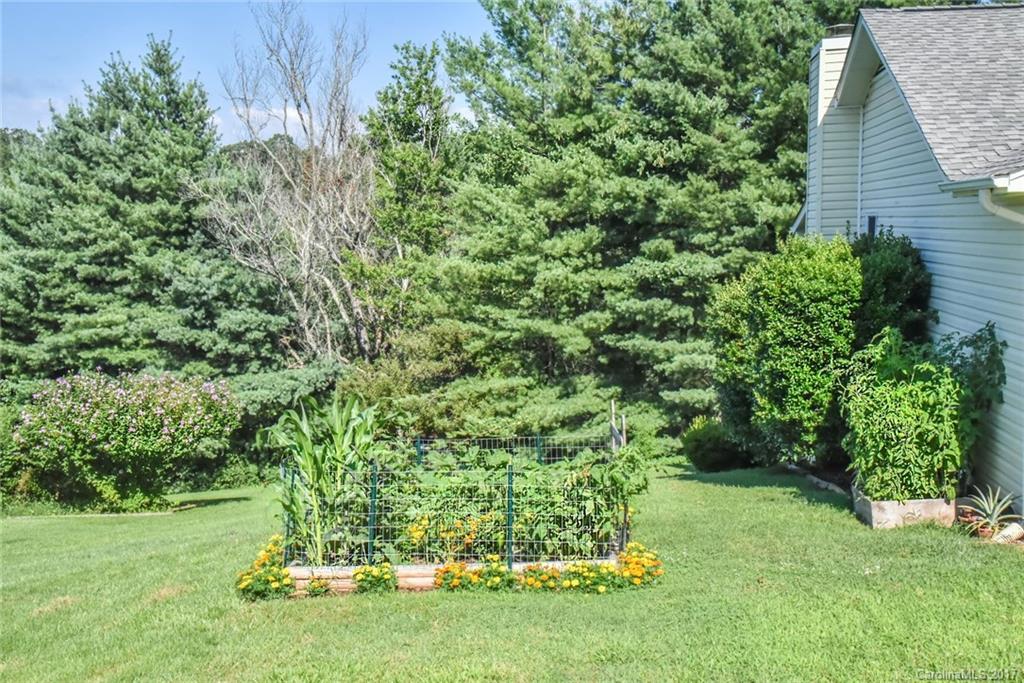 Dogwood Knolls - Residential