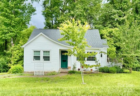 341 Eastover Circle NE Lenoir NC 28645