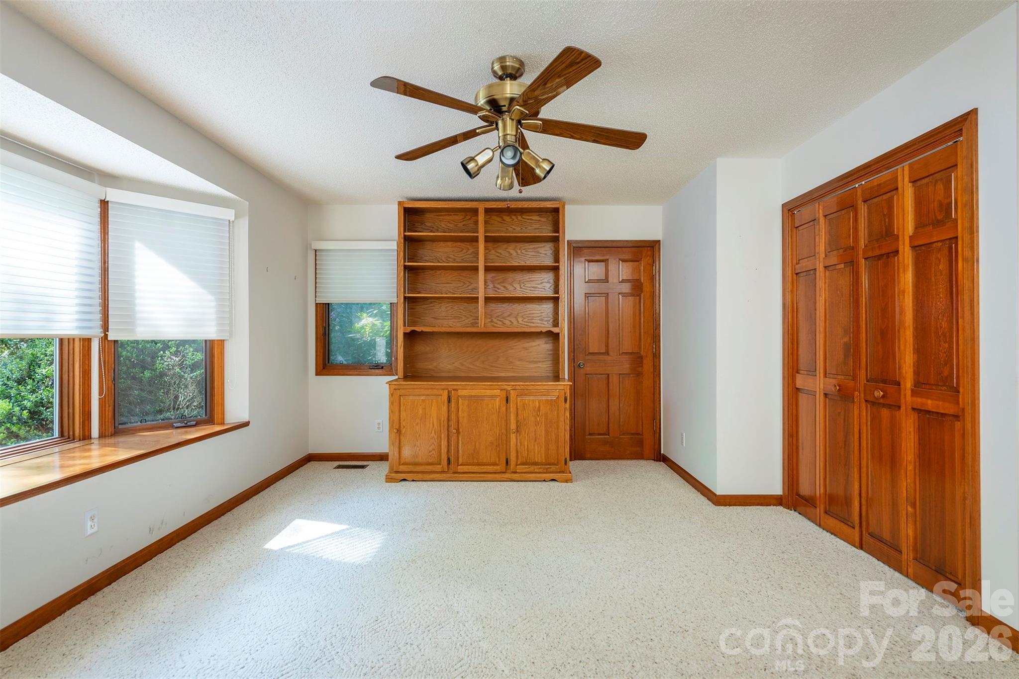 29 Hillcreek Drive