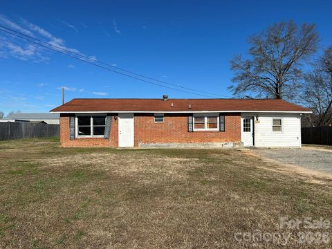 148 Windy Hill Drive Forest City NC 28043