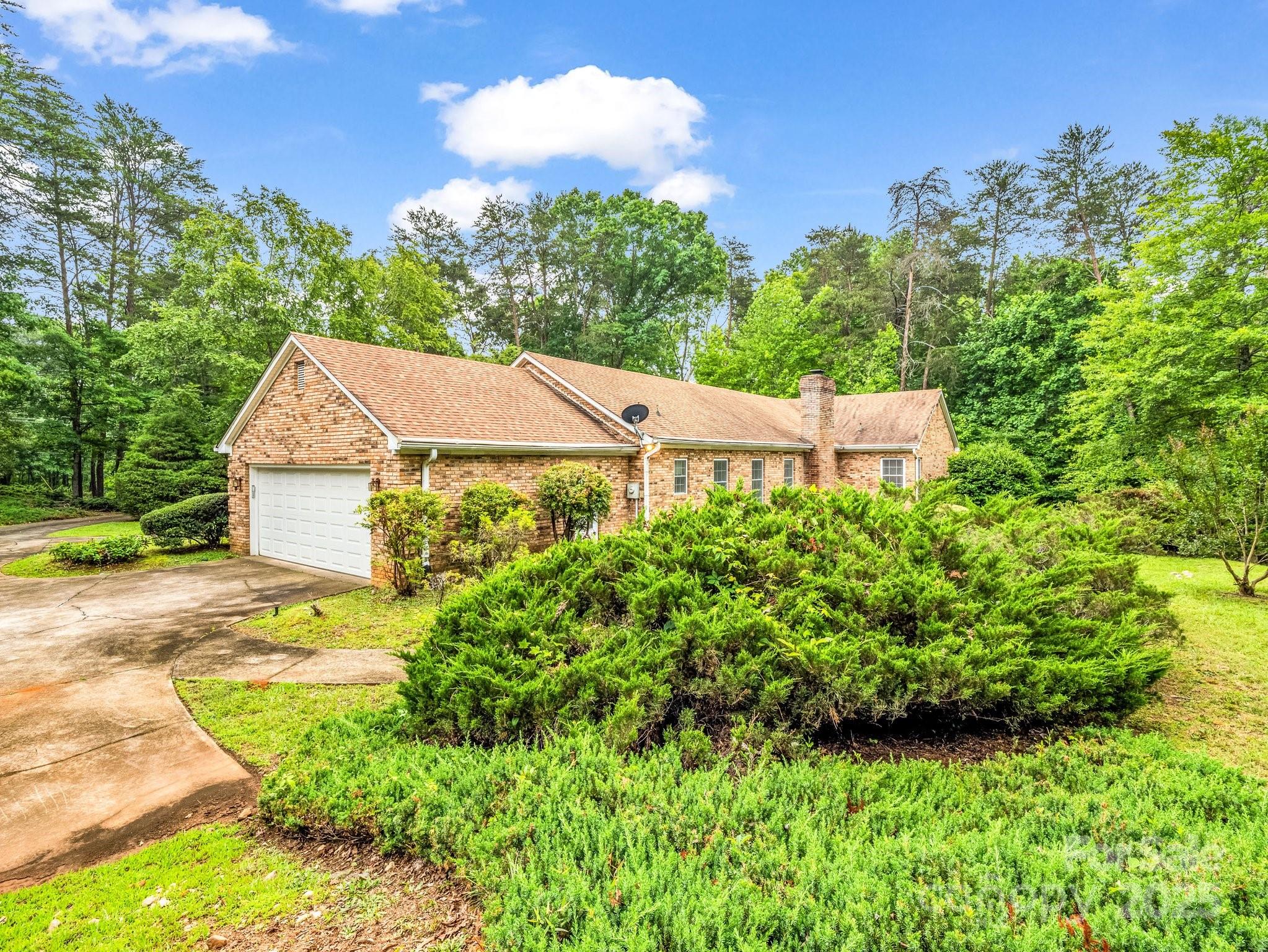 2000 Golf Course Road