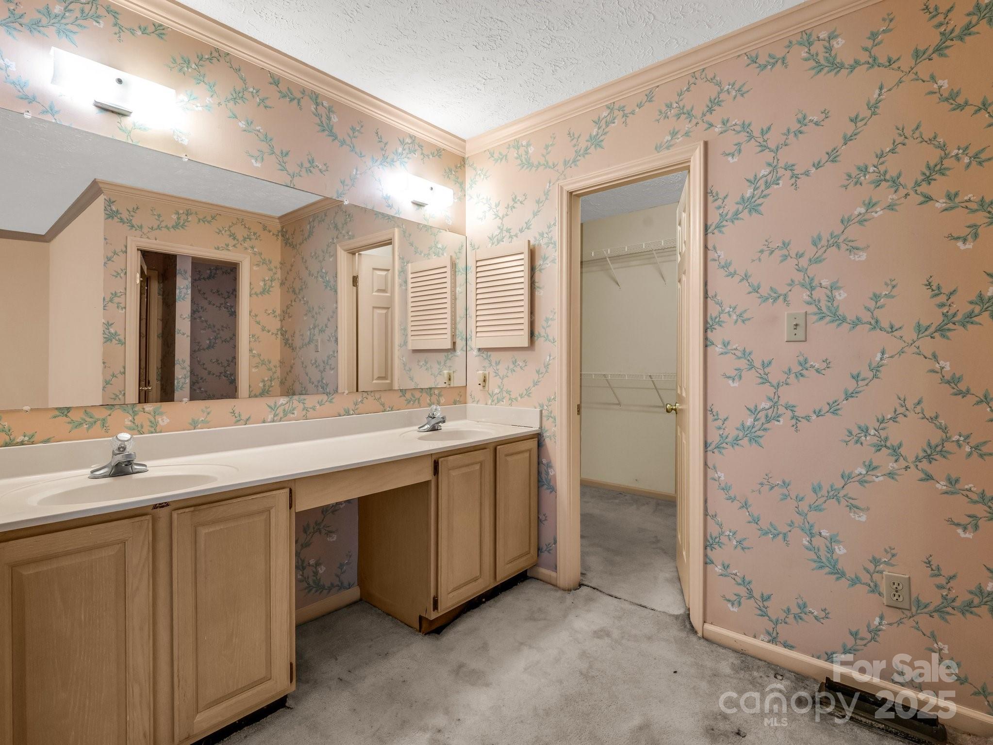 Red Fox - Residential