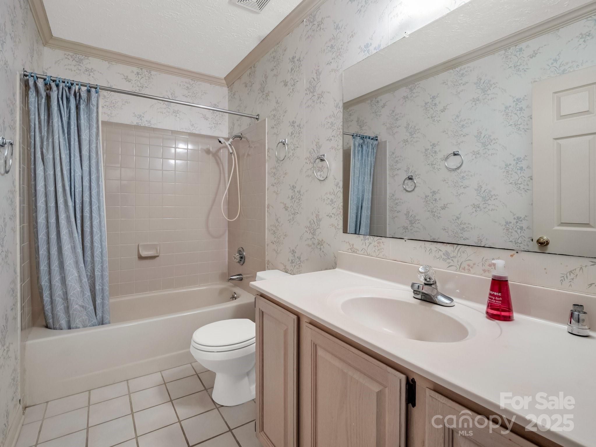 Red Fox - Residential