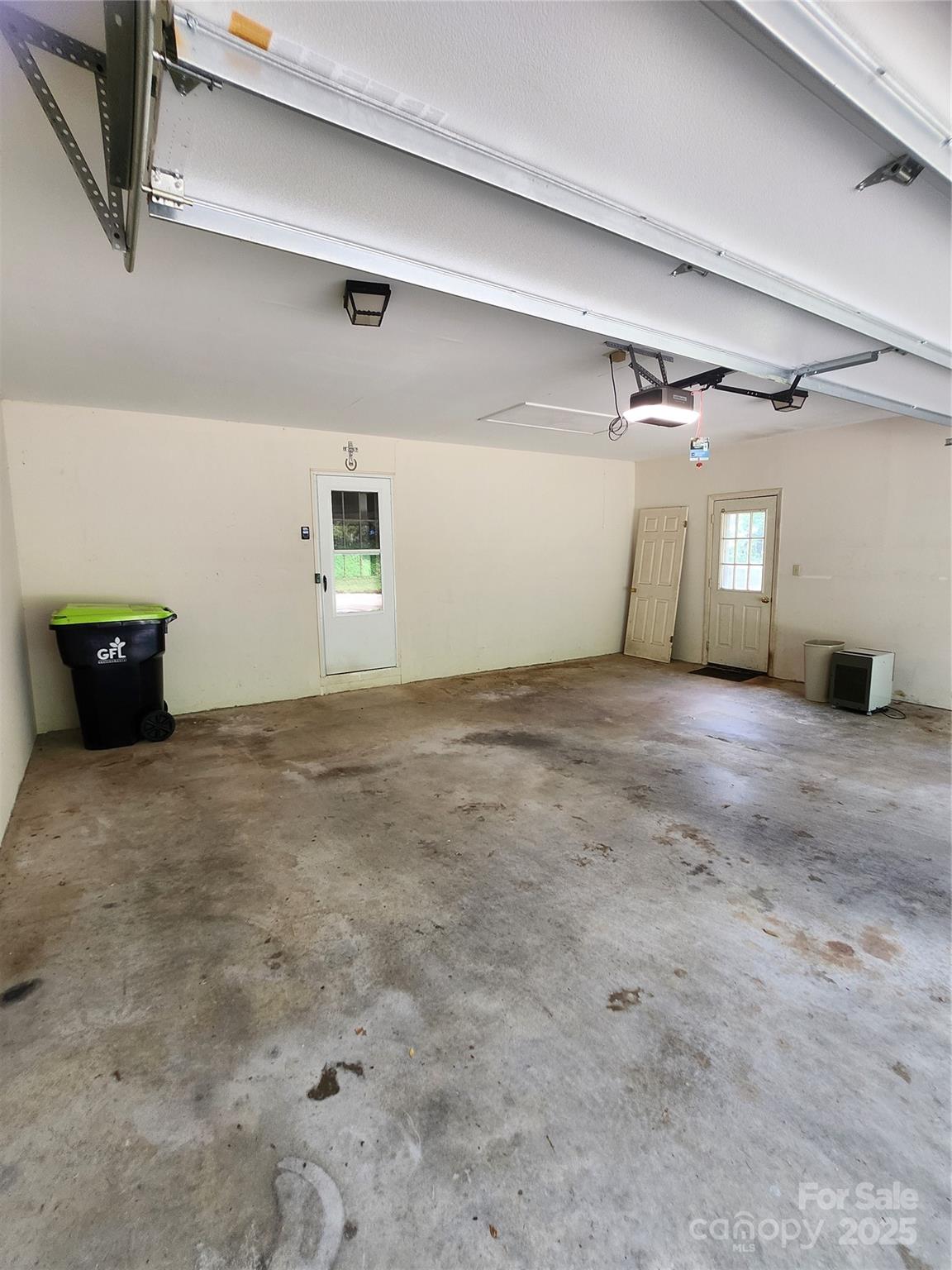 Red Fox - Residential