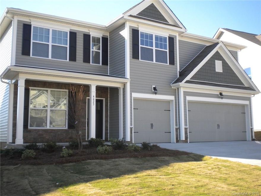 Awesome Grayson plan with 3 Car Garage! 6 Bedrooms plus Loft area and sitting area in Master. Open Concept Plan with Gourmet Kitchen, Stainless Appliances, Double Ovens, Gas Cook Top, Granite & Hardwoods!