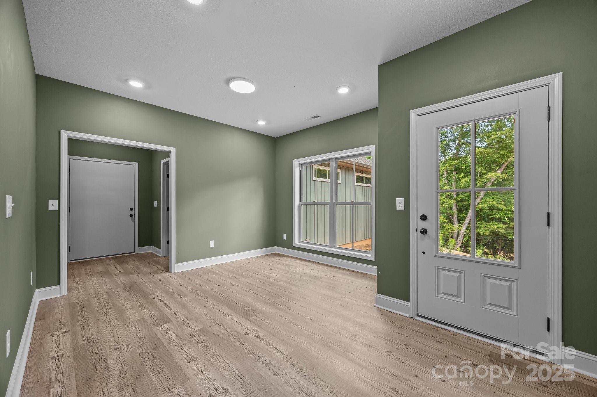 140 Cove Crest Drive