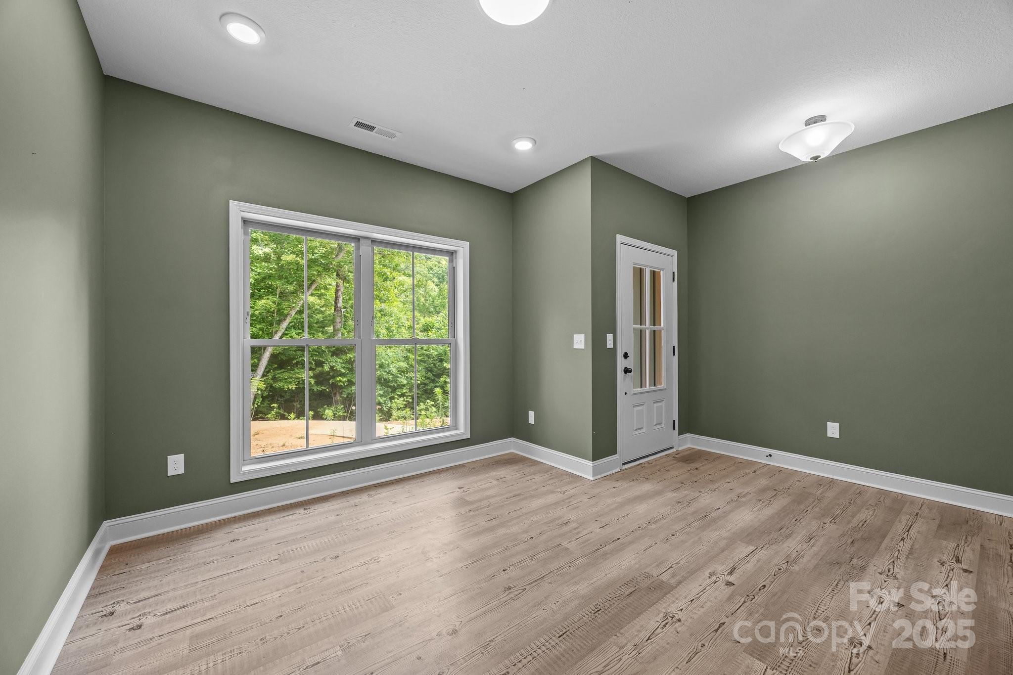 140 Cove Crest Drive
