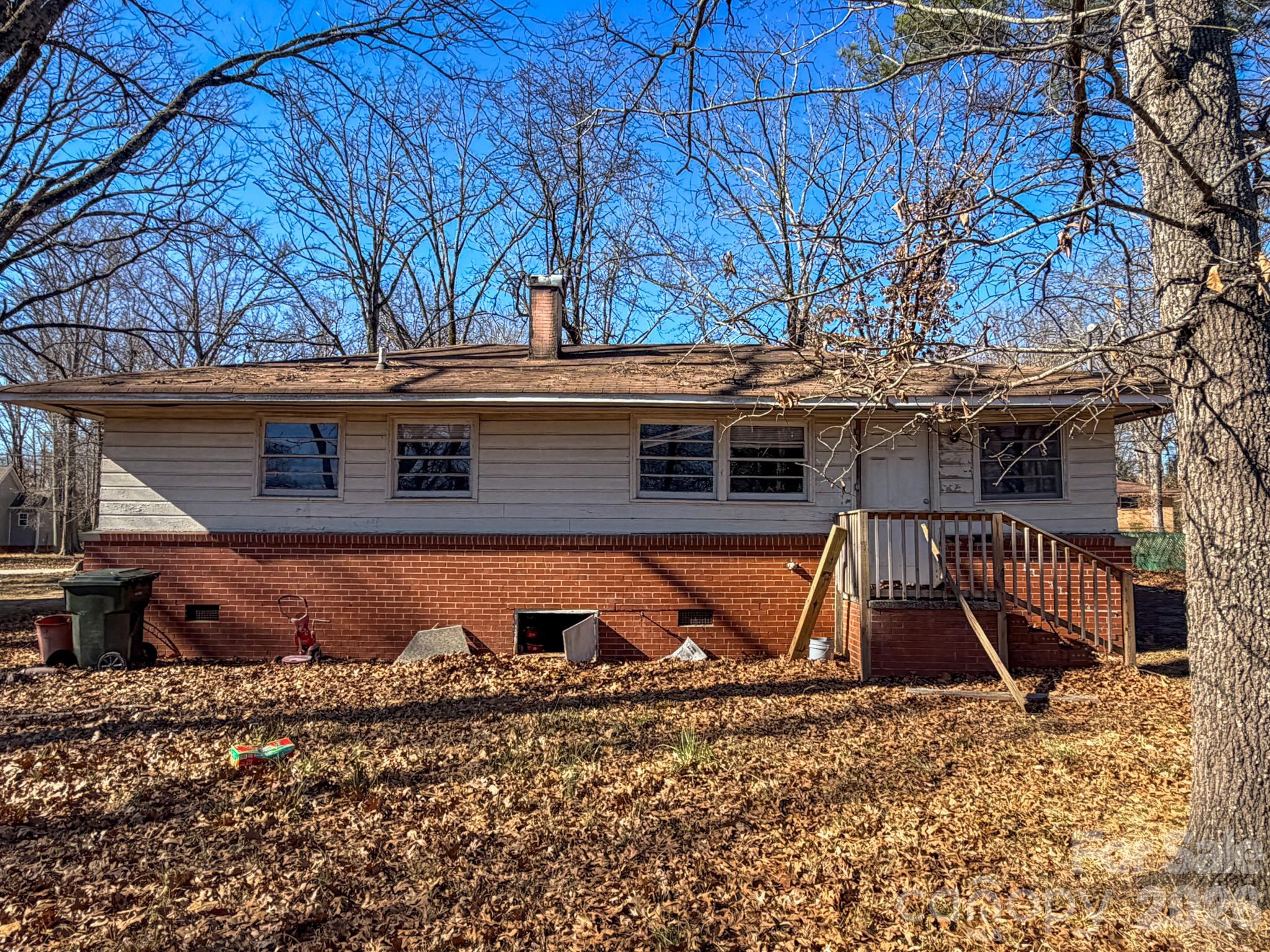 1035 S Stonewall Avenue