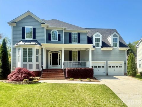 Photo of 432 Pinnacle Lane, Huntersville, NC 28078 (MLS # 4356692)