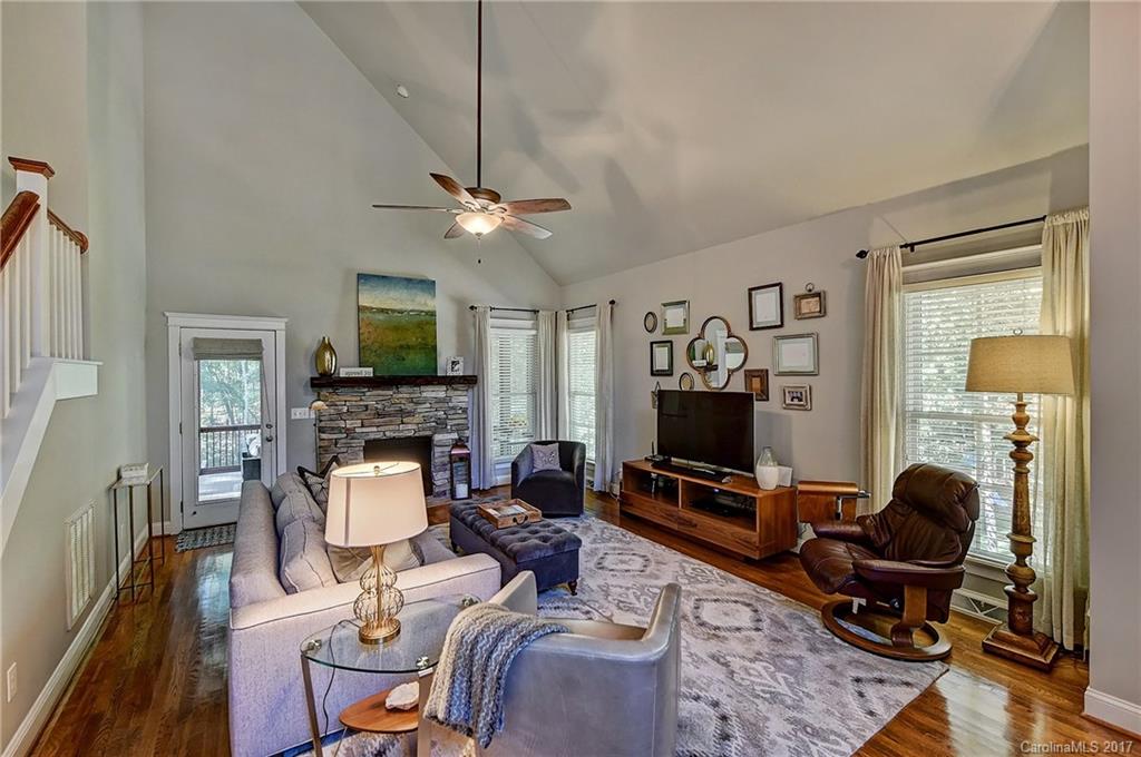 The Harbour at The Pointe - Residential