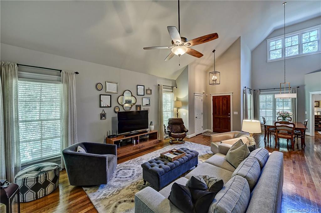 The Harbour at The Pointe - Residential