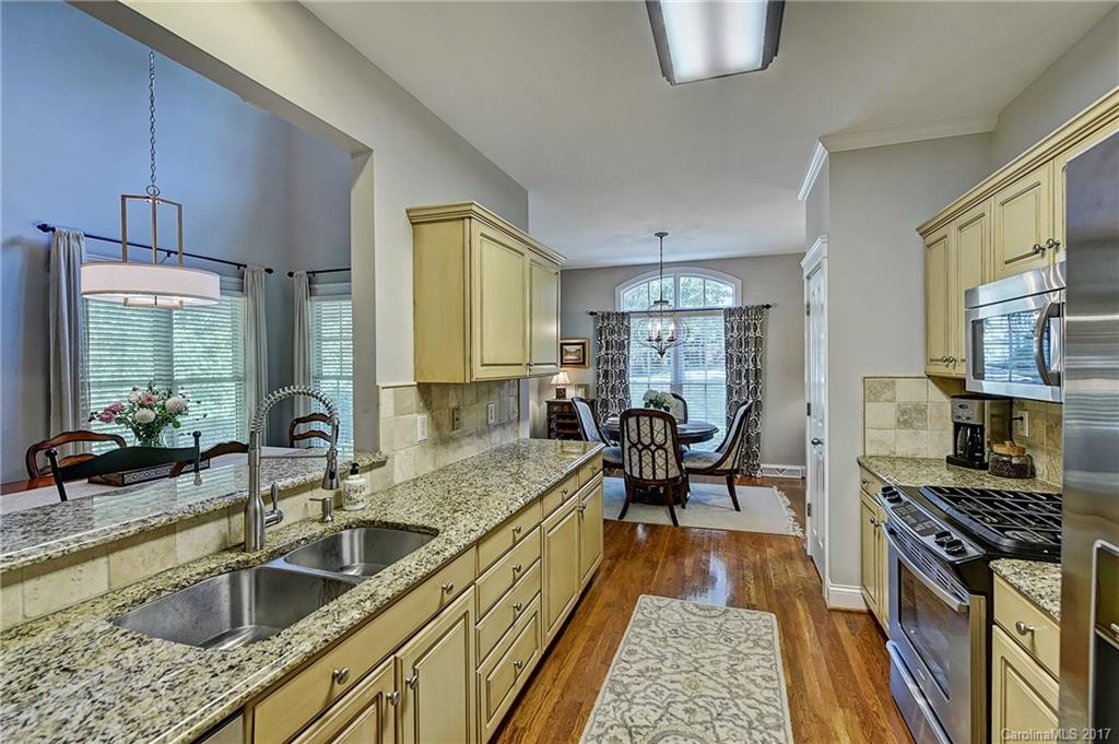 The Harbour at The Pointe - Residential