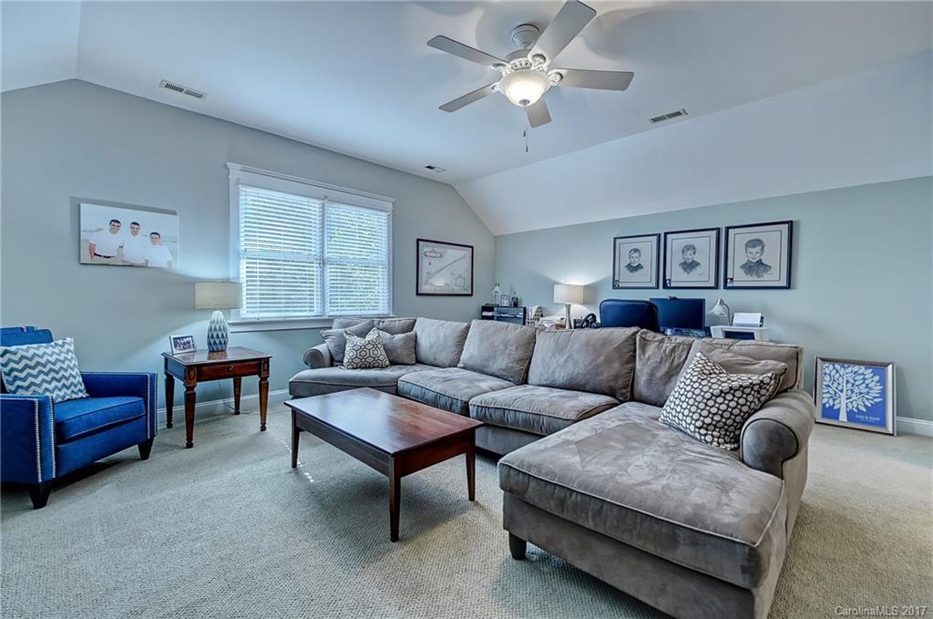 The Harbour at The Pointe - Residential