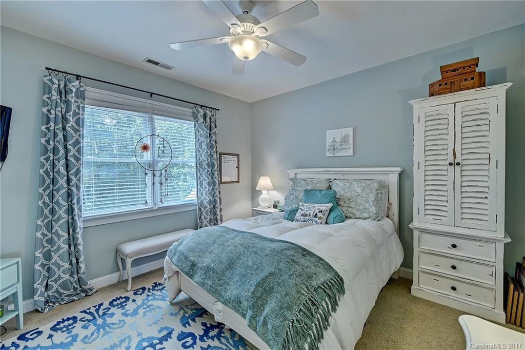 The Harbour at The Pointe - Residential