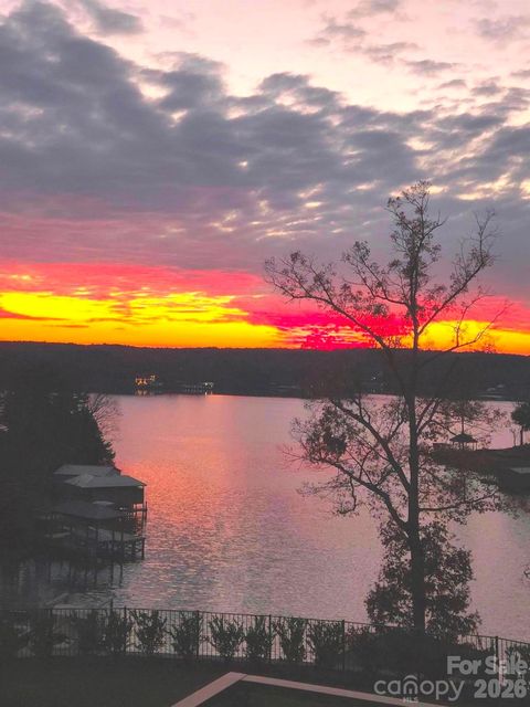 18304 Rosapenny Road Charlotte NC 28278