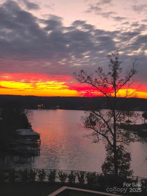 18304 Rosapenny Road Charlotte NC 28278