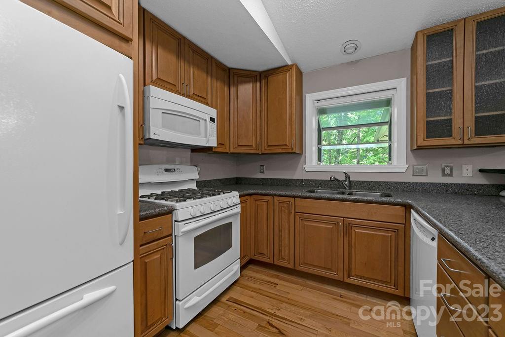 Connestee Falls - Residential