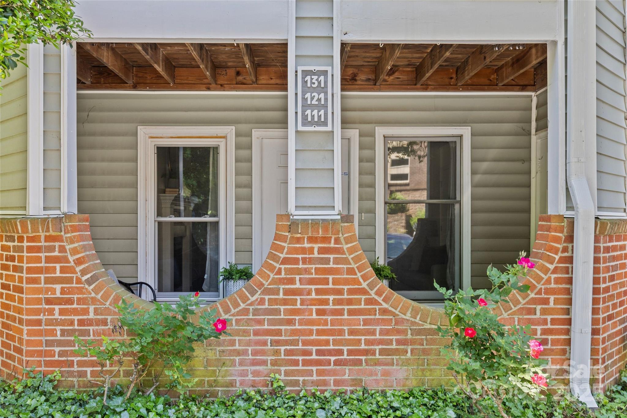430 Queens Road 111
