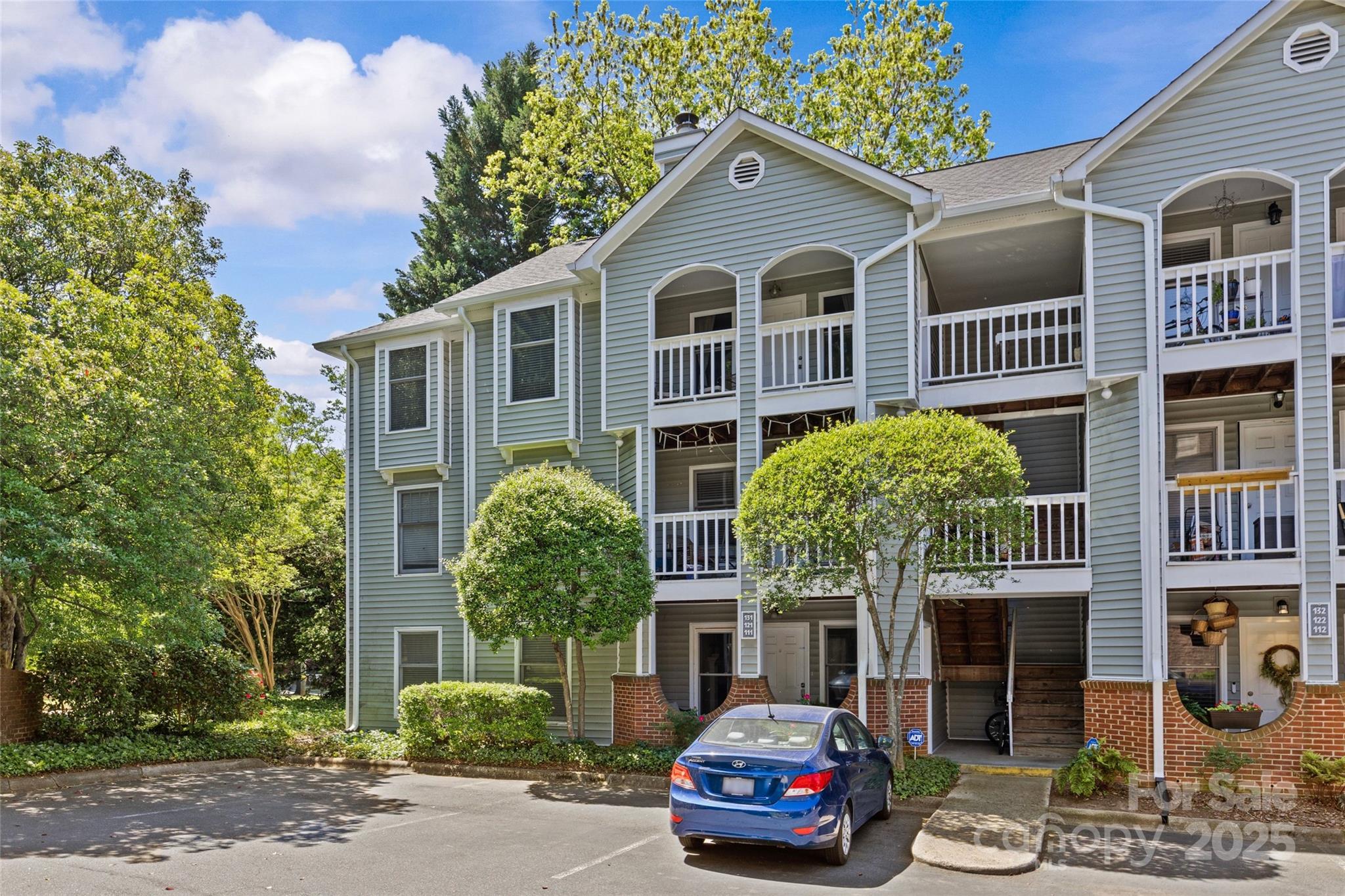430 Queens Road 111