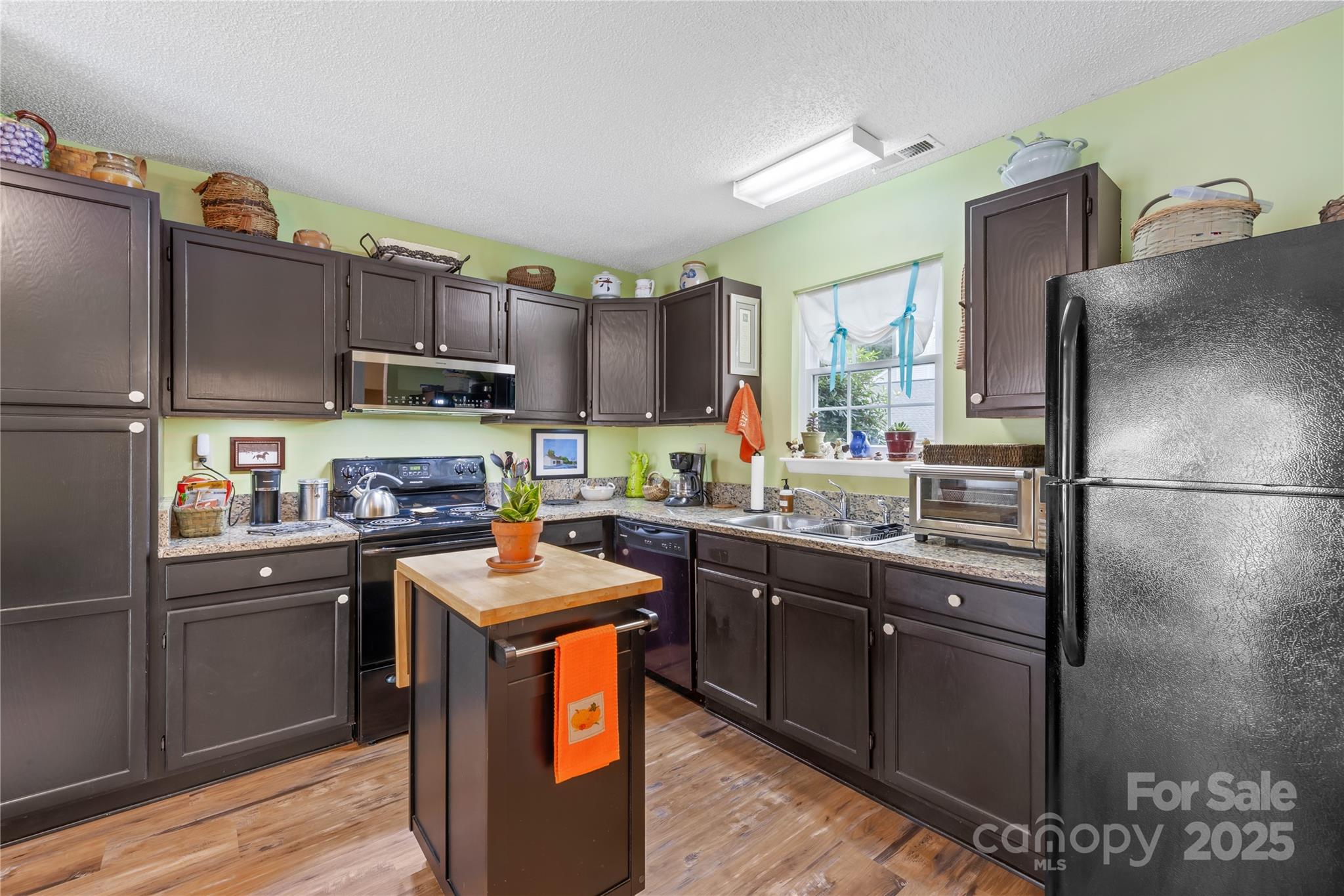 Hunt Club - Residential