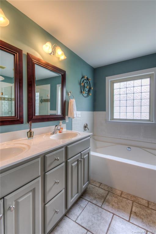 Chestnut Oaks - Residential