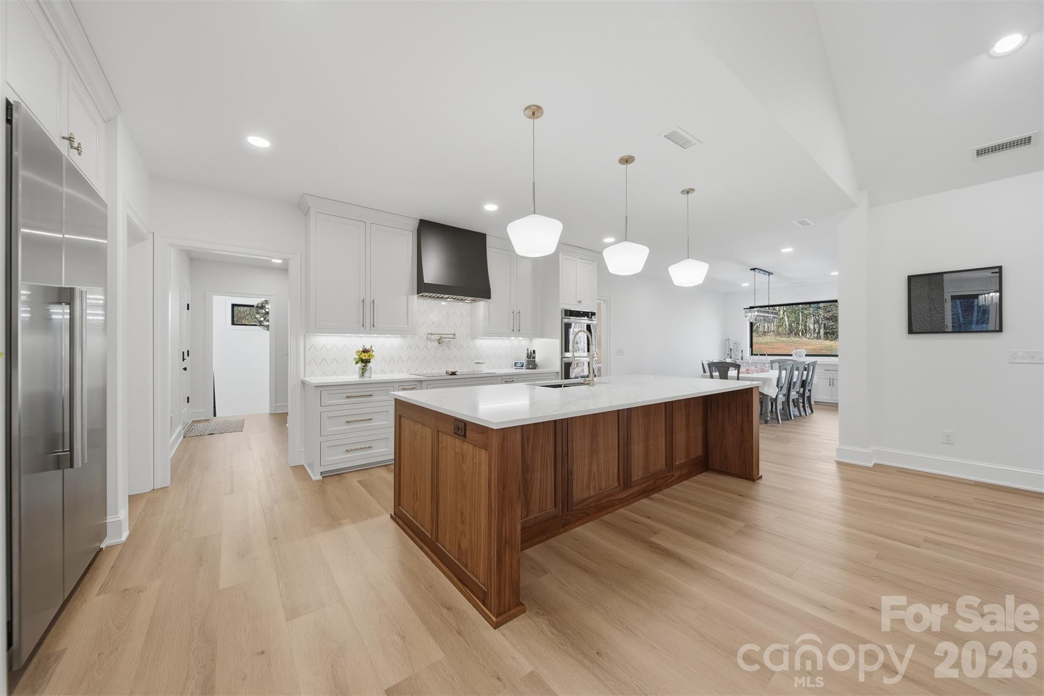 6054 Willowbottom Road