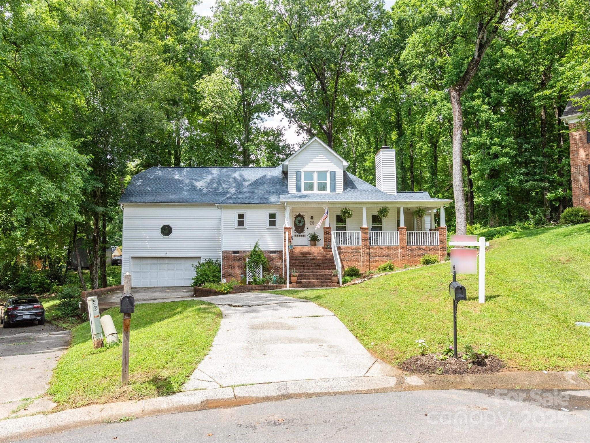 6934 Loretta Place