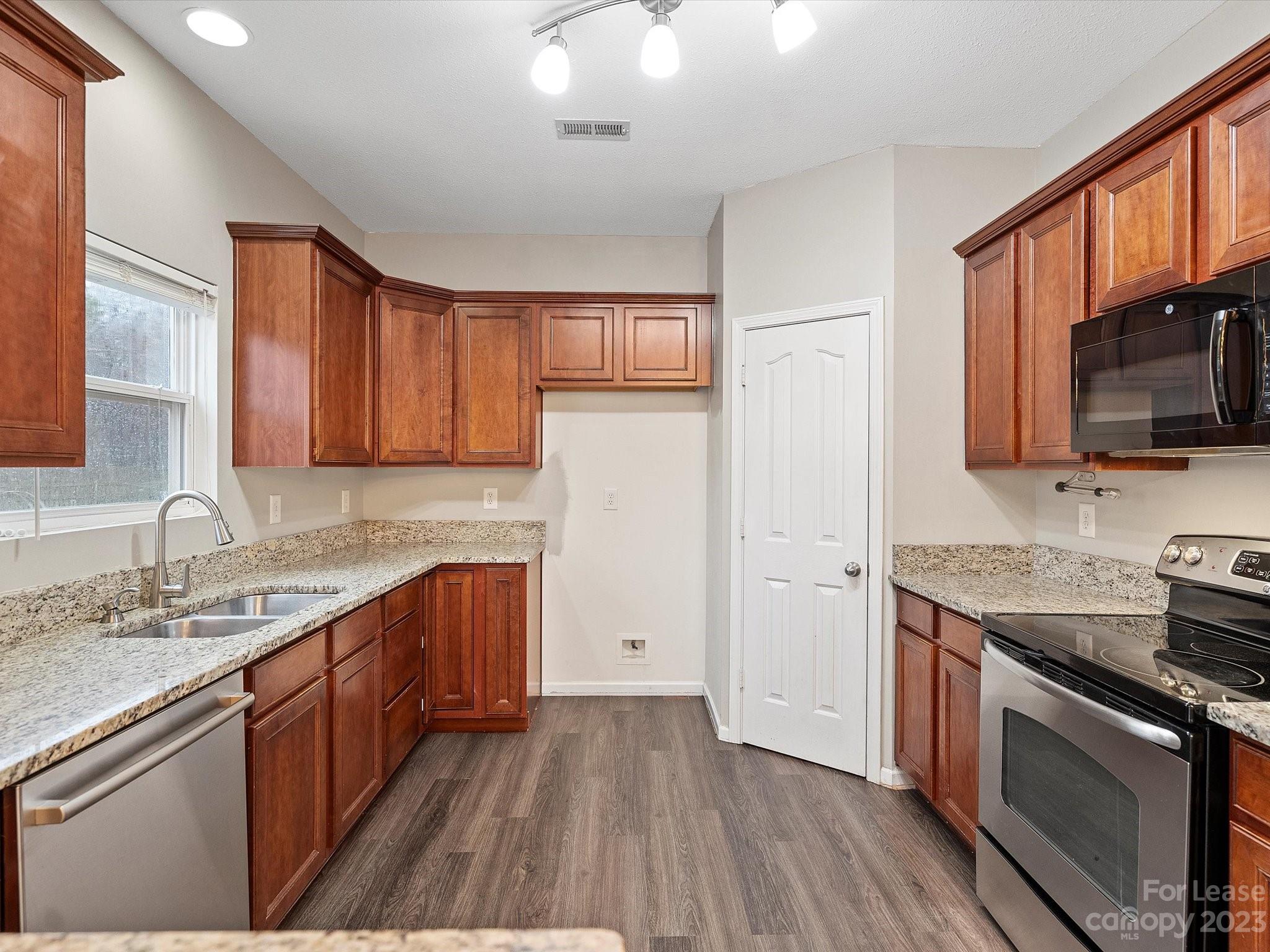 Crismark - Residential Lease