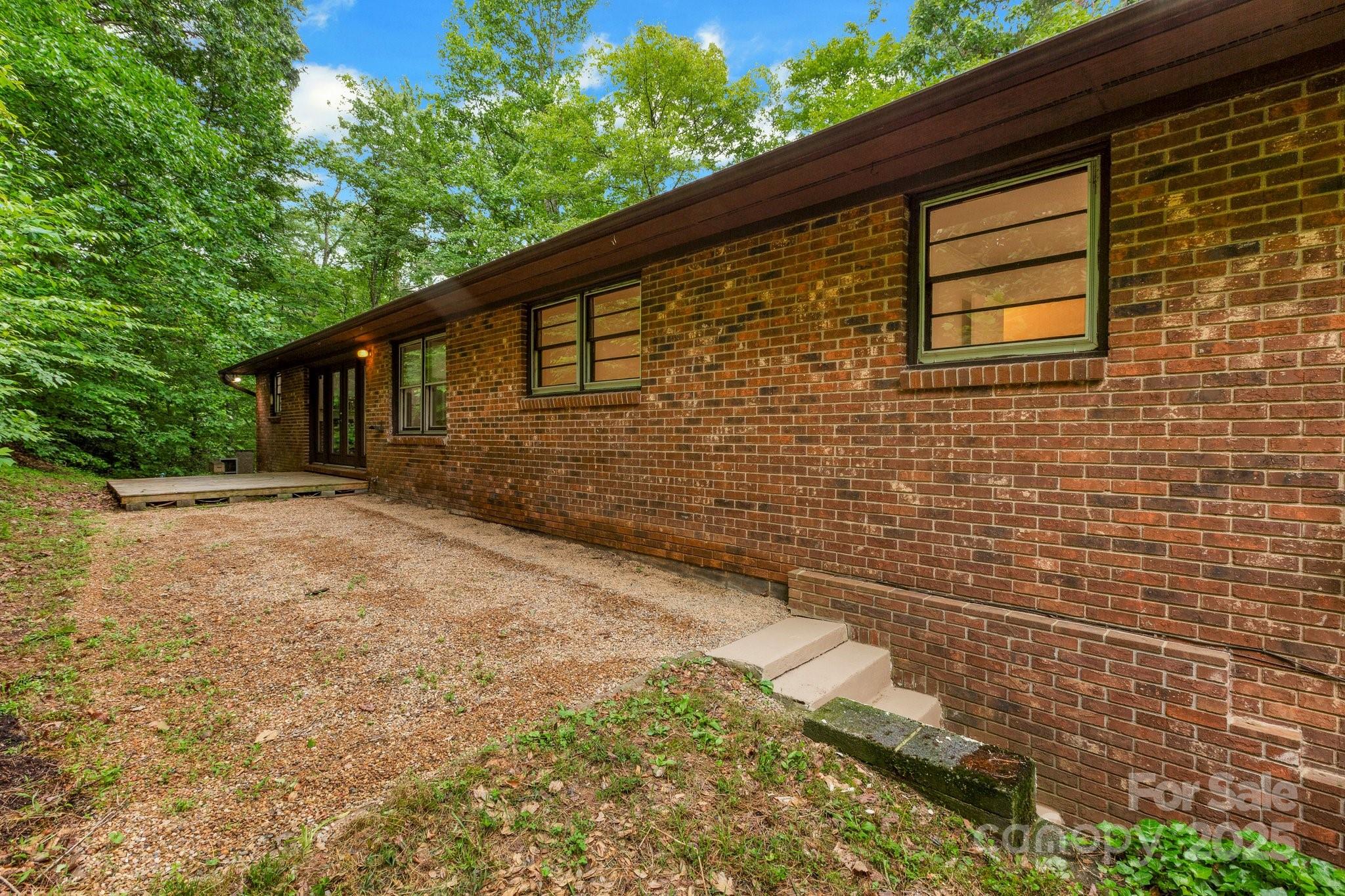 137 Flynn Branch Road