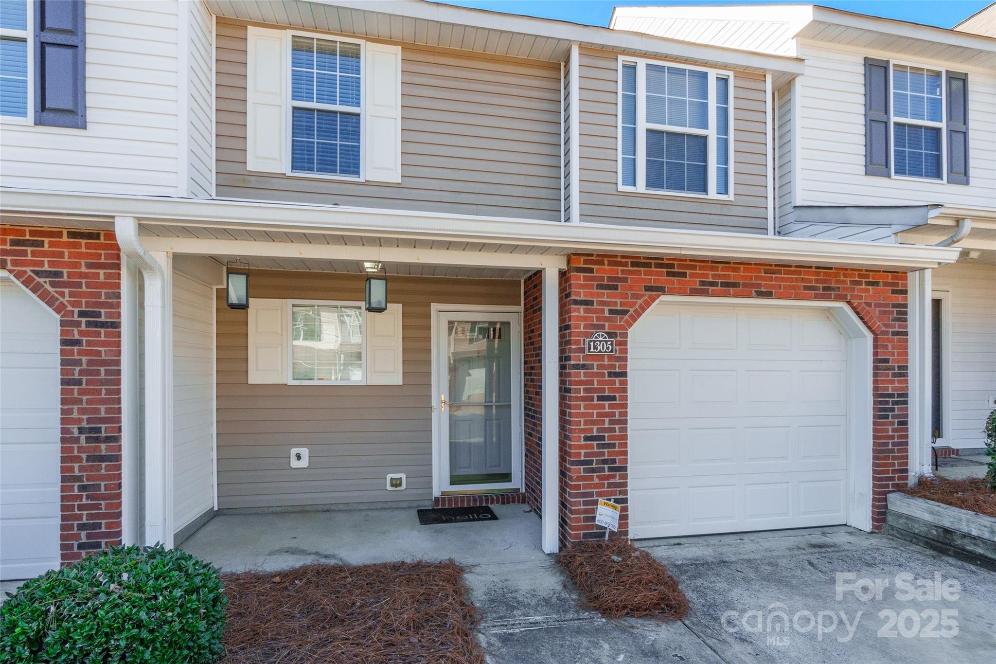 1305 Penny Oaks Cove