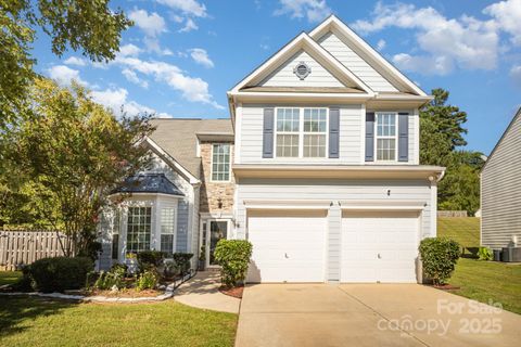 Photo of 10914 Chastain Parc Drive, Charlotte, NC 28216 (MLS # 4305743)