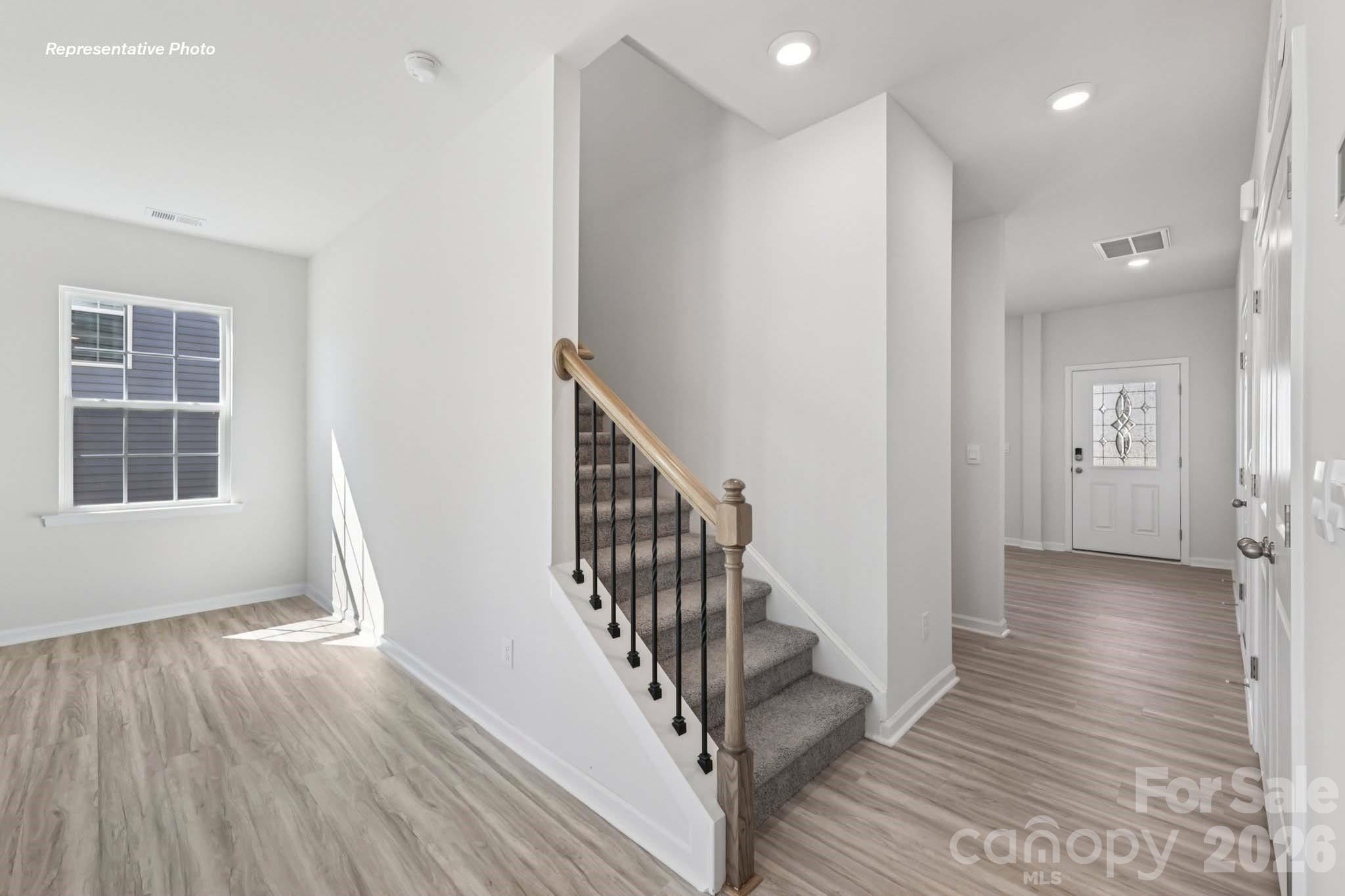 588 17th Avenue Court NE