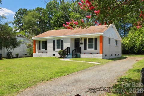 Photo of 4706 Brooktree Drive, Charlotte, NC 28208 (MLS # 4404822)
