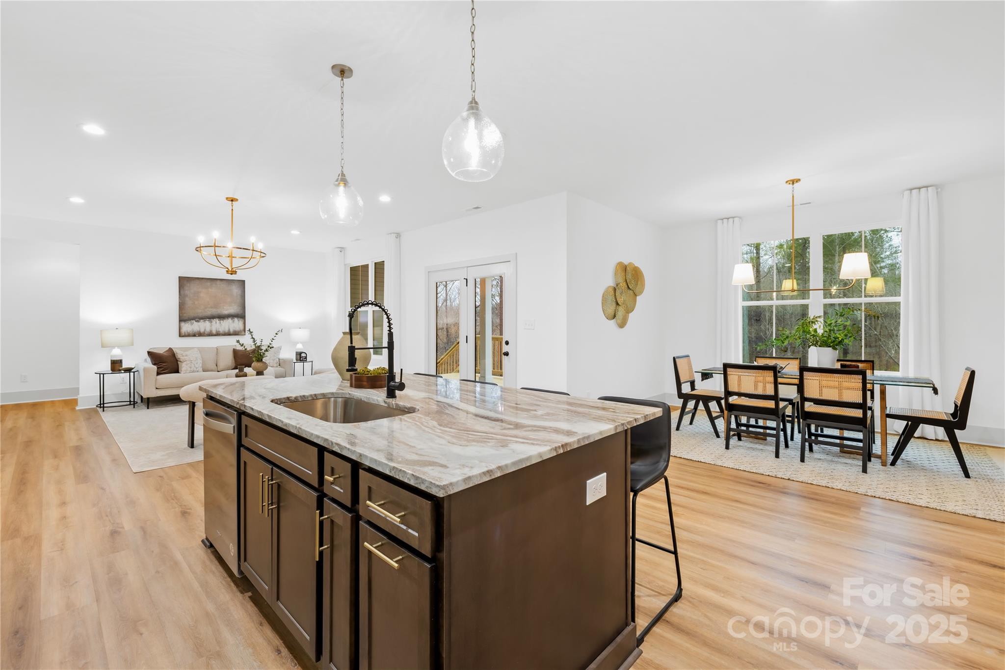 Magnolia - Residential