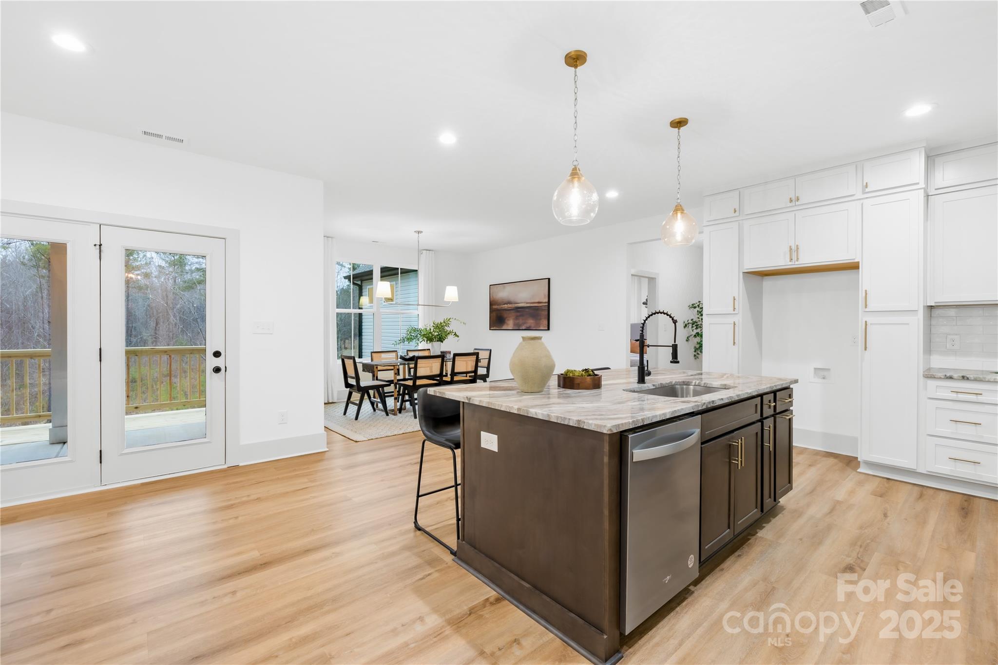 Magnolia - Residential