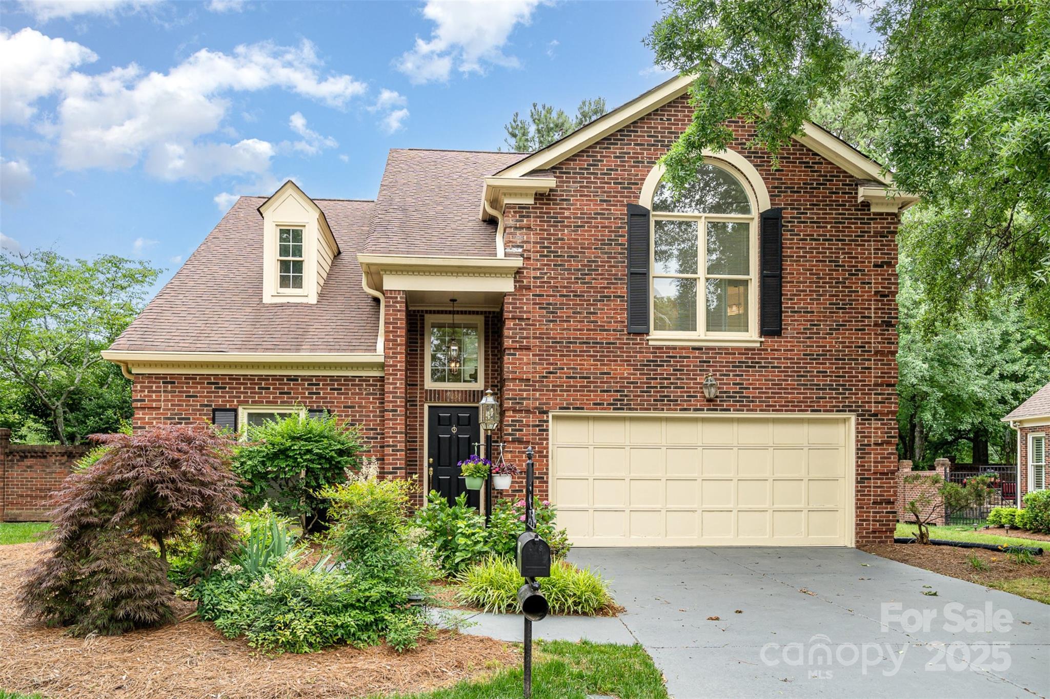 7031 Walton Heath Lane