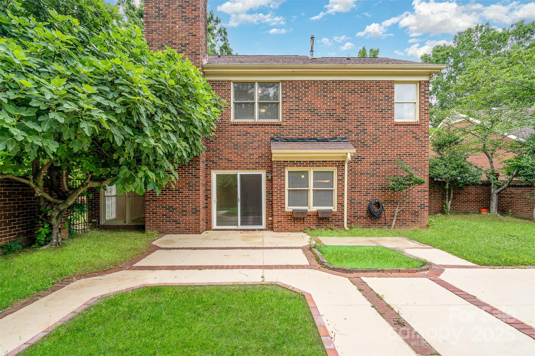 7031 Walton Heath Lane