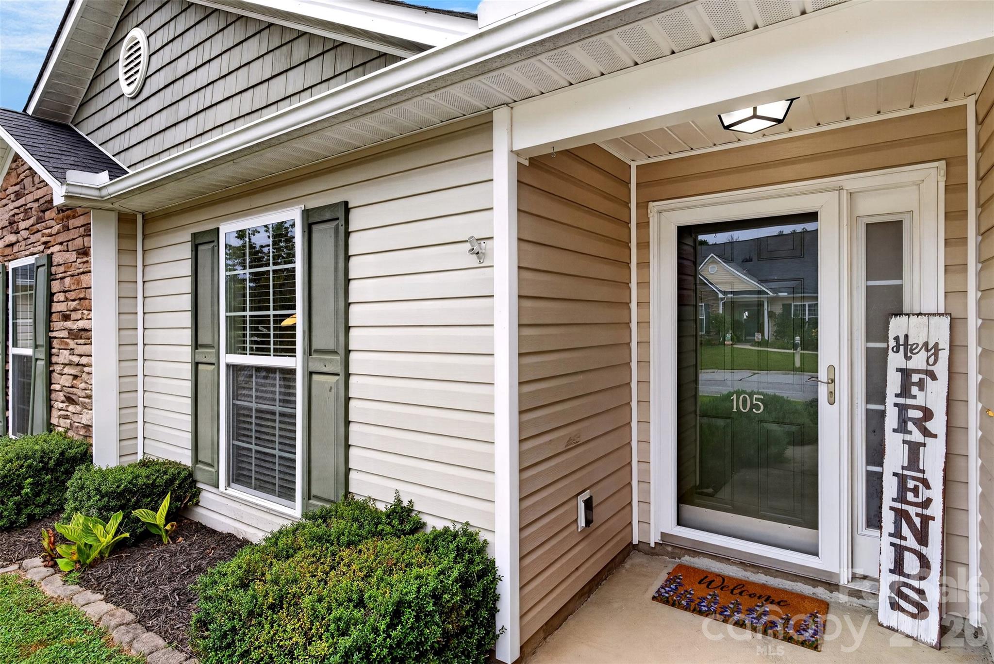 105 Creekwalk Lane
