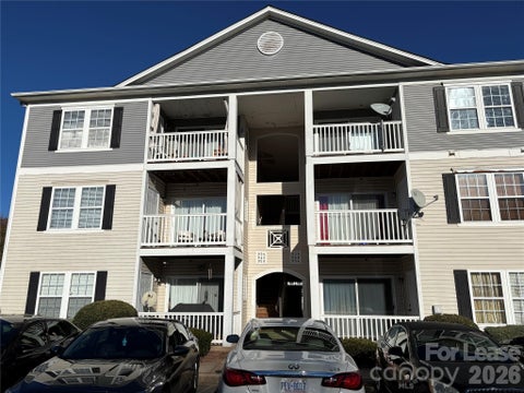 Photo of 938 Plaza Walk Drive, Charlotte, NC 28215 (MLS # 4438632)