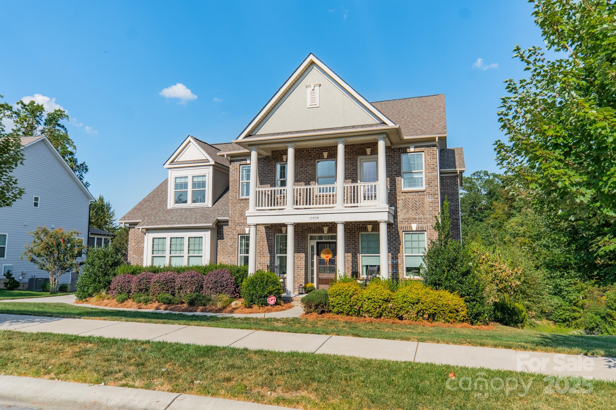 13735 Sunset Bluffs Circle