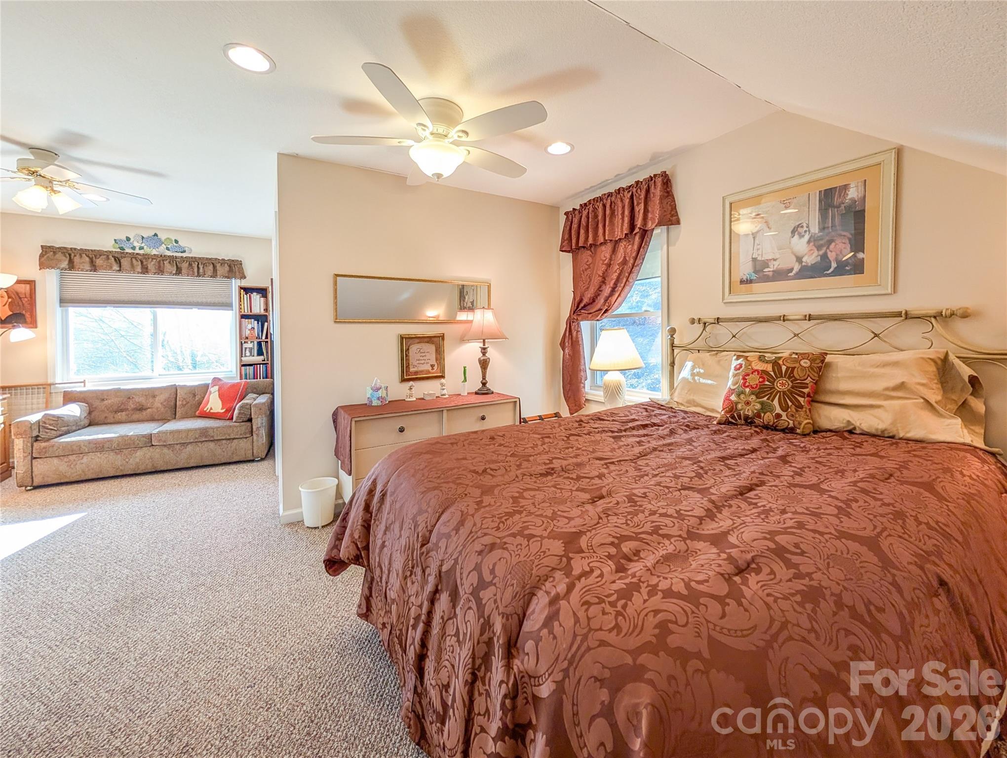 Majestic Mountain - Residential